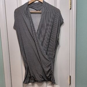 Elegant Black and White Women's Top